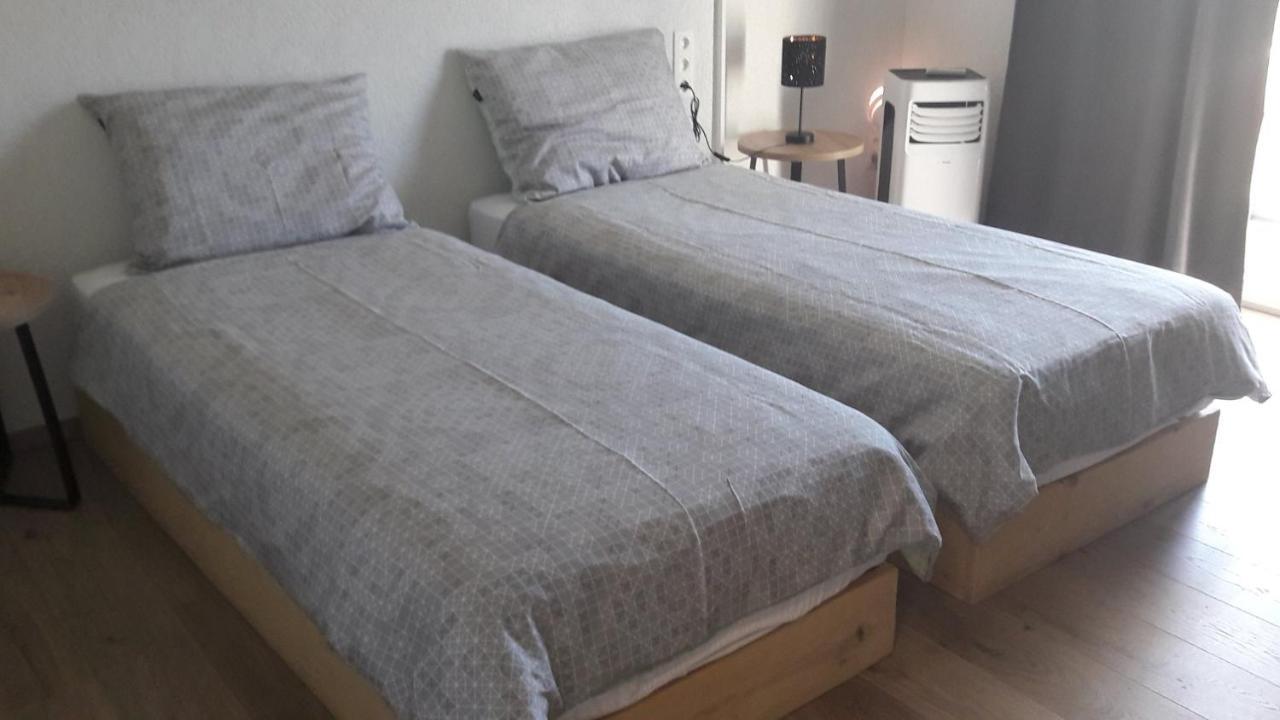 Hotel B&B Mama Mia Оброваць Екстер'єр фото